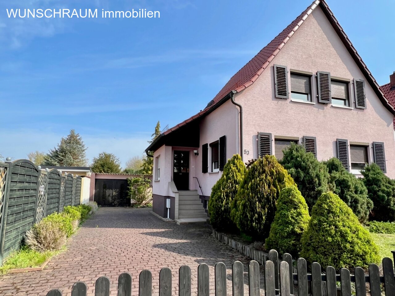 Hausansicht Straßenseite